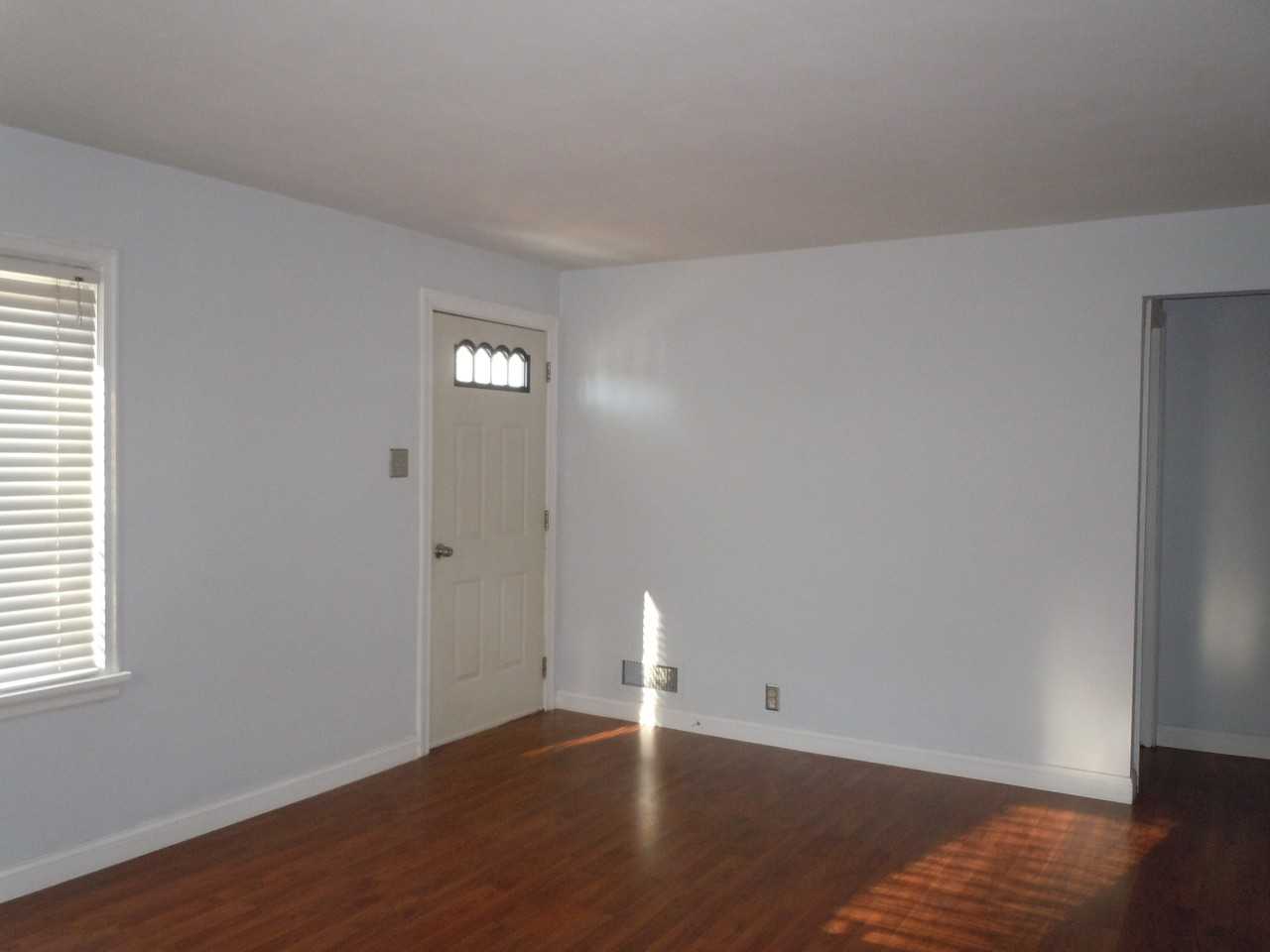 834 Victory Drive - Photo 3 of 14