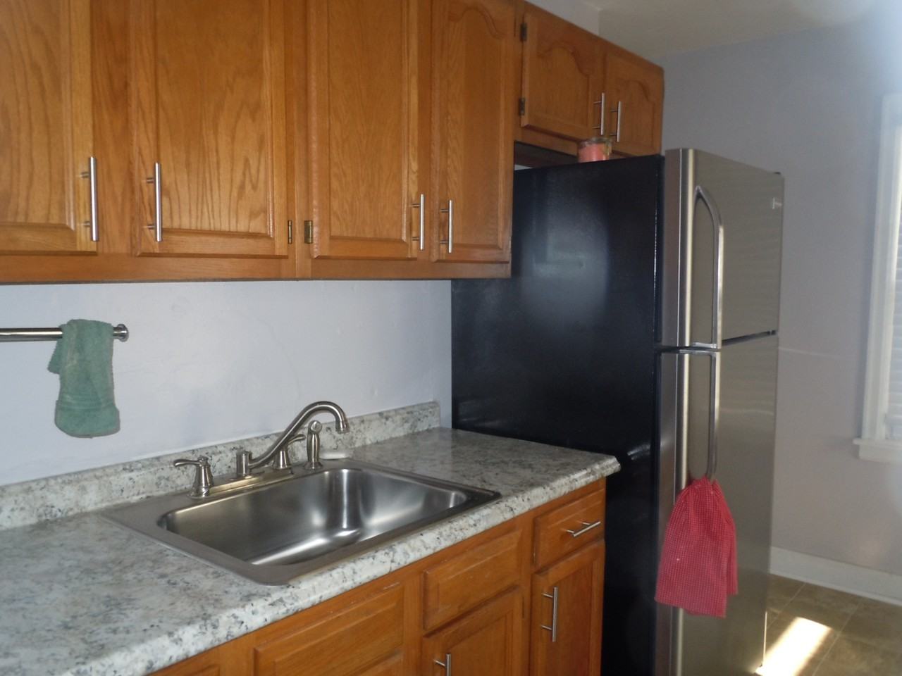 834 Victory Drive - Photo 5 of 14