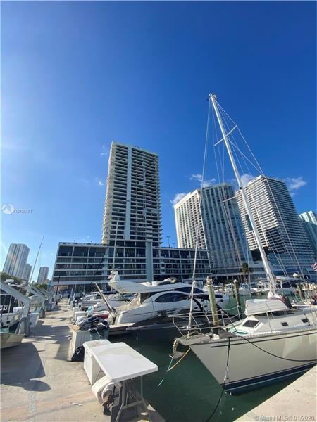 555 Se 15st #16F - Photo 2 of 25