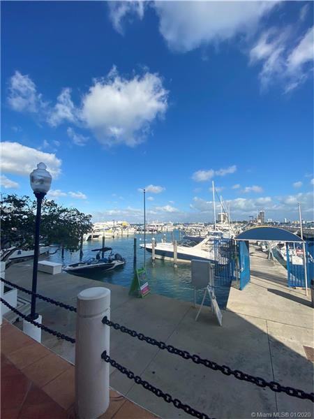 555 Se 15st #16F - Photo 3 of 25