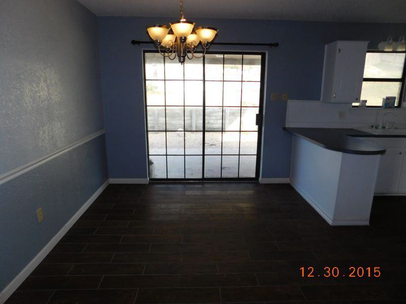 2215 Phyllis Dr - Photo 6 of 16