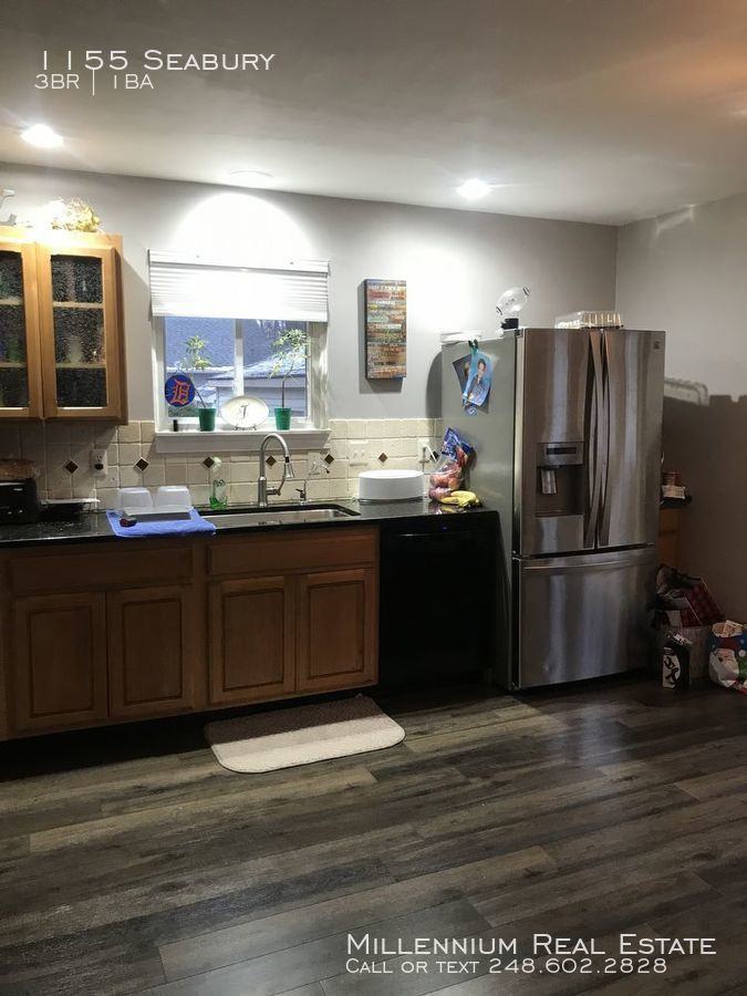 1155 Seabury - Photo 3 of 19