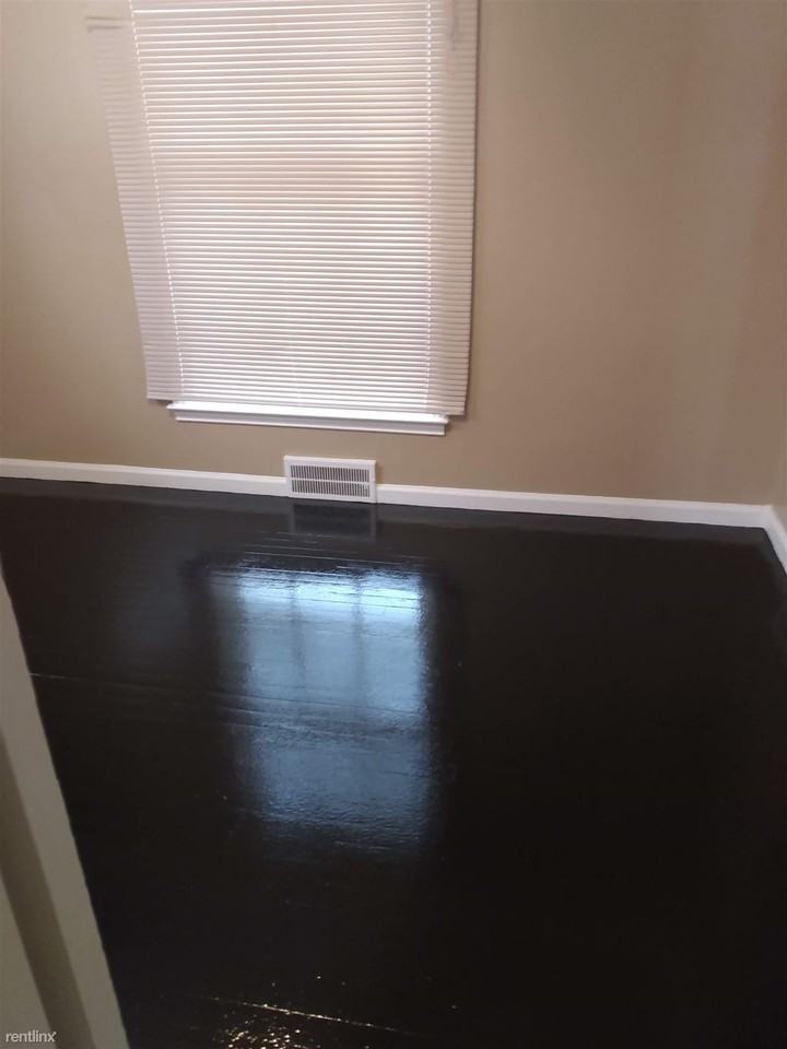 7 W 7 Mile Rd At John C Lodge Fwy N - Photo 3 of 8