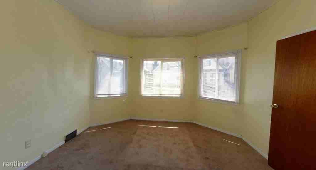 527 Franklin Street #2 - Photo 2 of 10