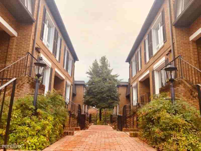 2125 N Monroe St C - Photo 2 of 11