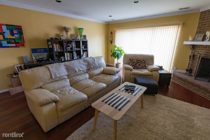 2125 N Monroe St C - Photo 3 of 11