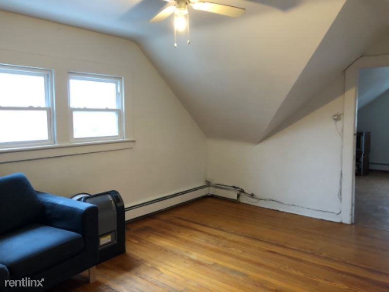 128 E 3rd Ave 3 - Photo 2 of 5