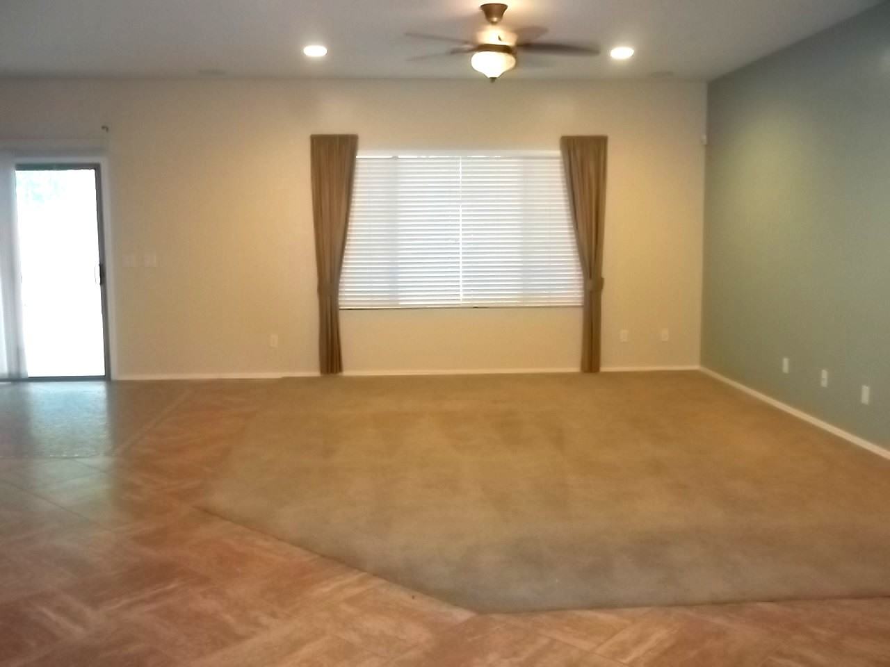 16381 W Cameron Dr - Photo 3 of 20