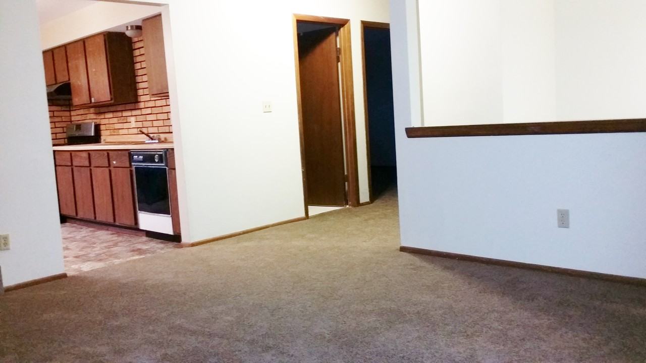 8141 W Denver Ave - Photo 3 of 12