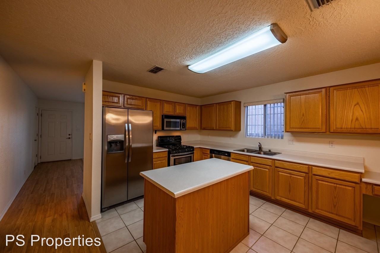 7708 Tanbark Ct Nw - Photo 2 of 24