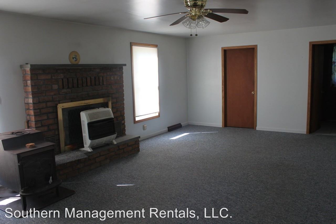 11602 Rockville Rd - Photo 2 of 7