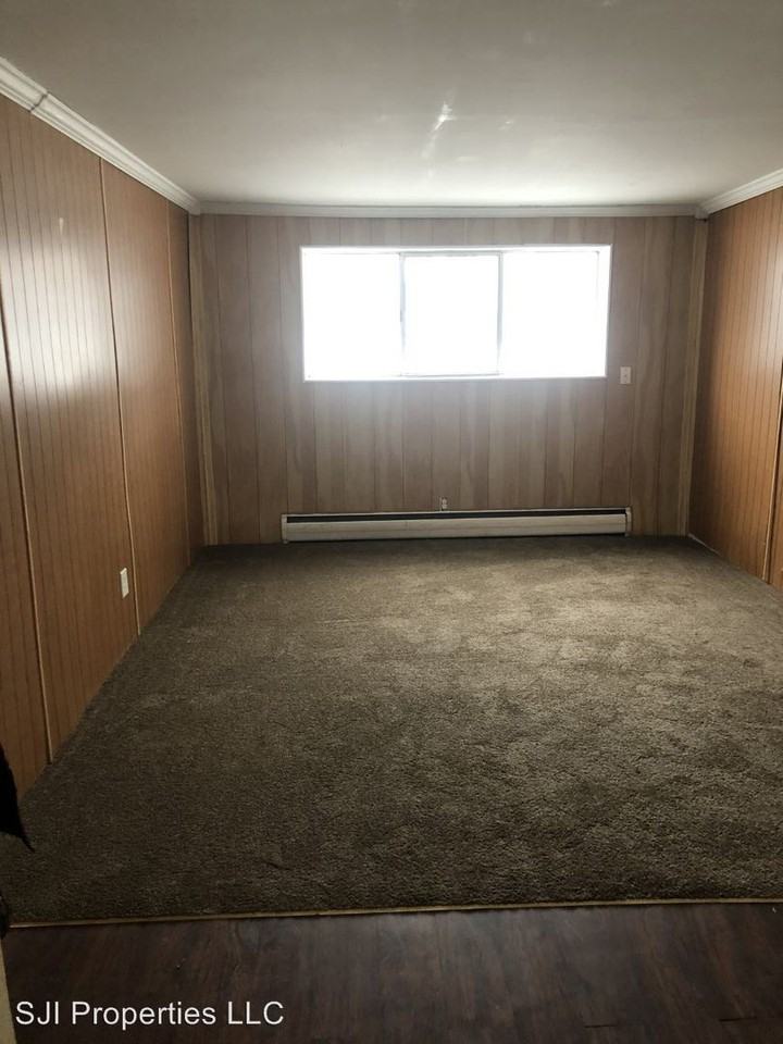 8305 Buffalo Avenue - Photo 2 of 9