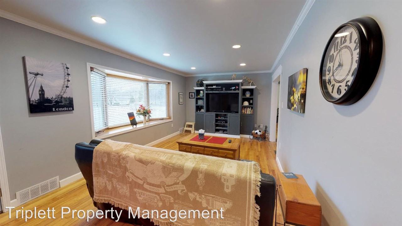 625 13th Street - Photo 3 of 12