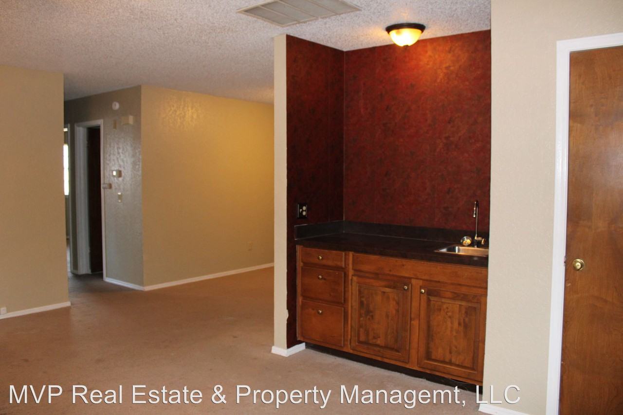 7145 Nw 115th St - Photo 3 of 17