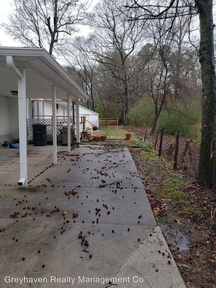 5927 Winding Lane - Photo 2 of 17