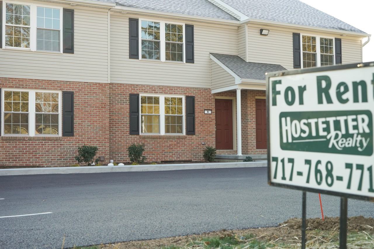 3206 Mill Ln - Photo 2 of 17