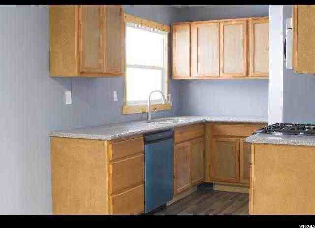 1029 W Goodyear Ave - Photo 2 of 10