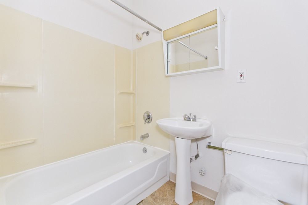 3957 W Irving Park Rd - Photo 3 of 3