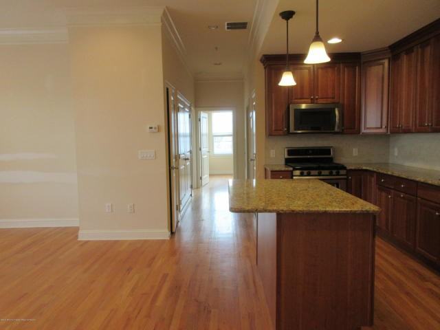 701 Main Street - Photo 2 of 10