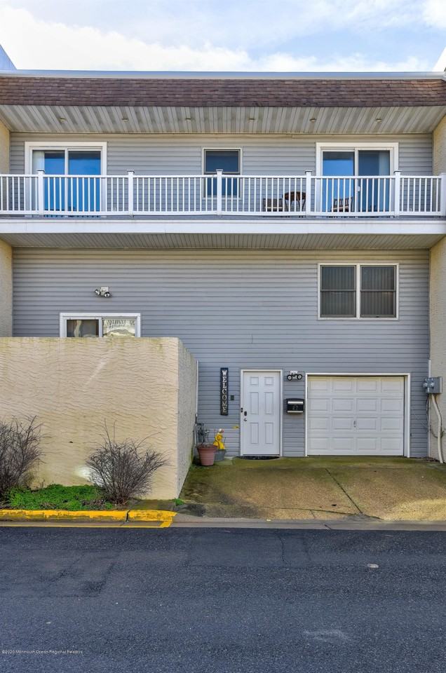 42 Village Road - Photo 2 of 34