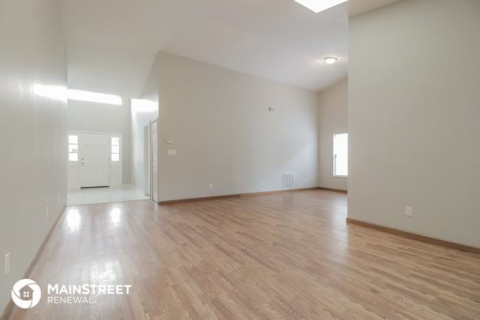 1066 Covington Street - Photo 3 of 16