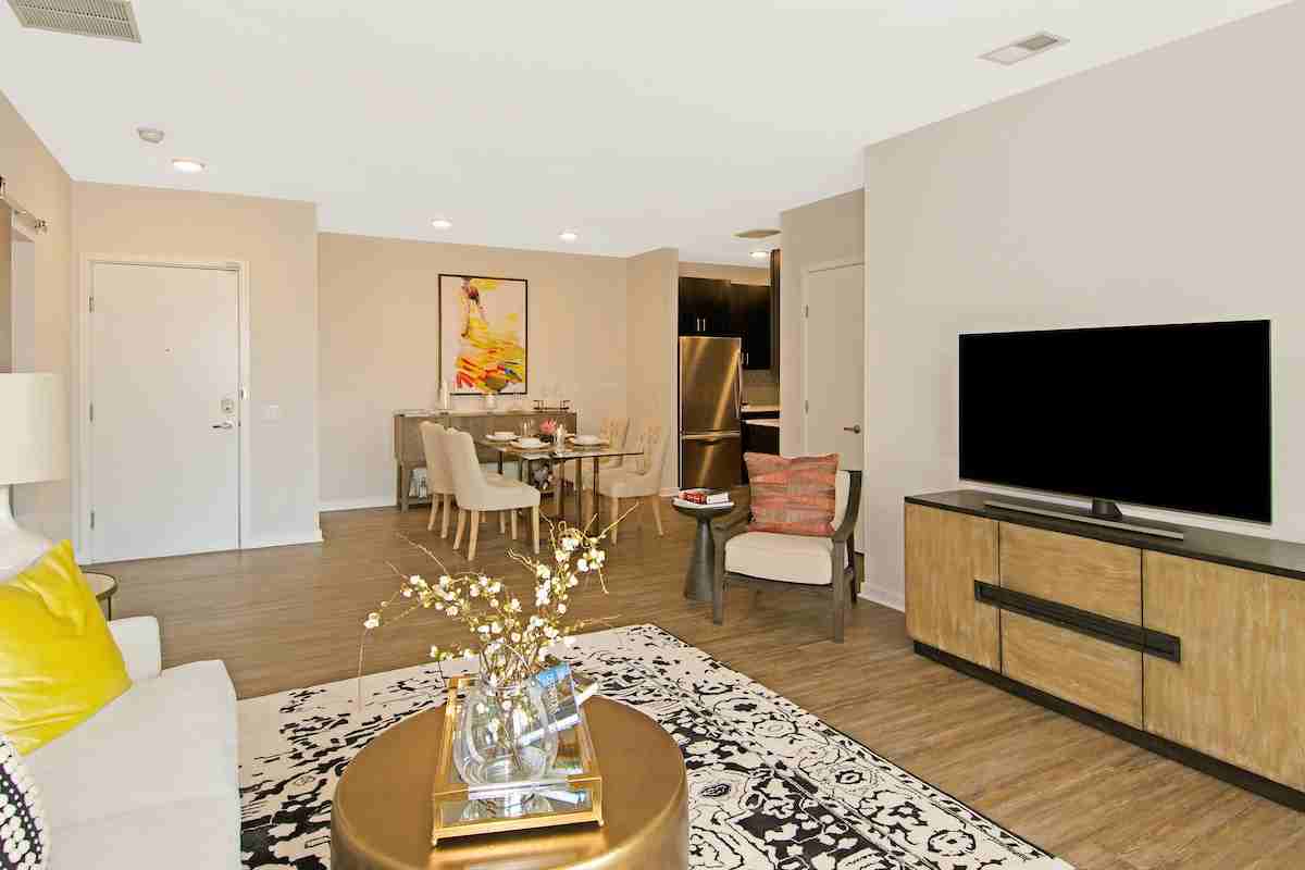 Woodmont Bay Club - Photo 2 of 27