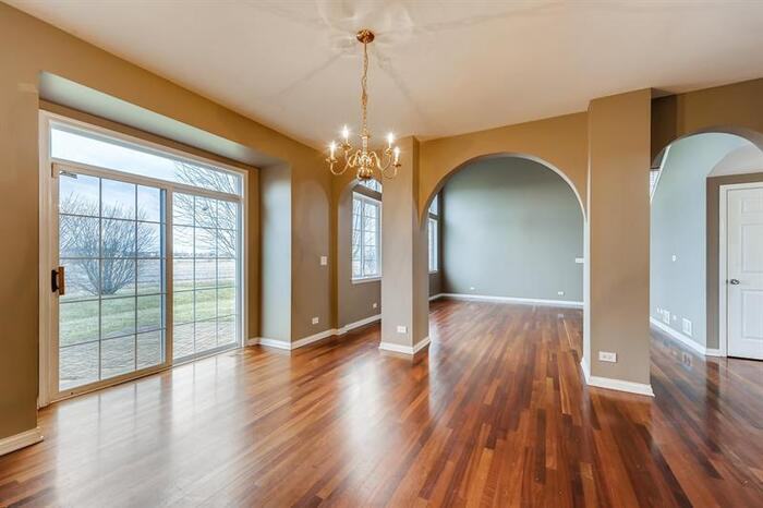 9380 Diana Lane - Photo 3 of 18