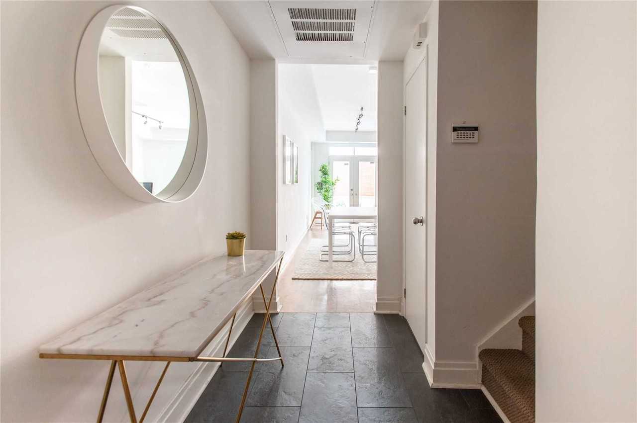 500 Richmond Street West