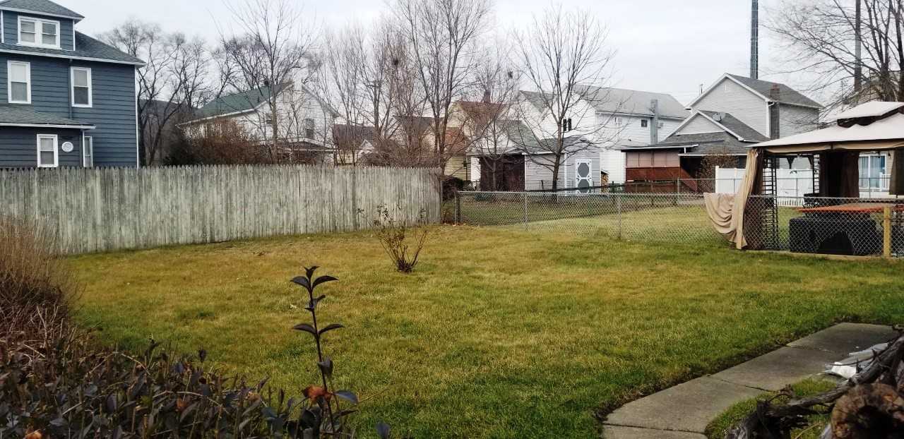 726 5th Street - Photo 3 of 13