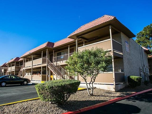 5055 Jeffreys St - Photo 5 of 15