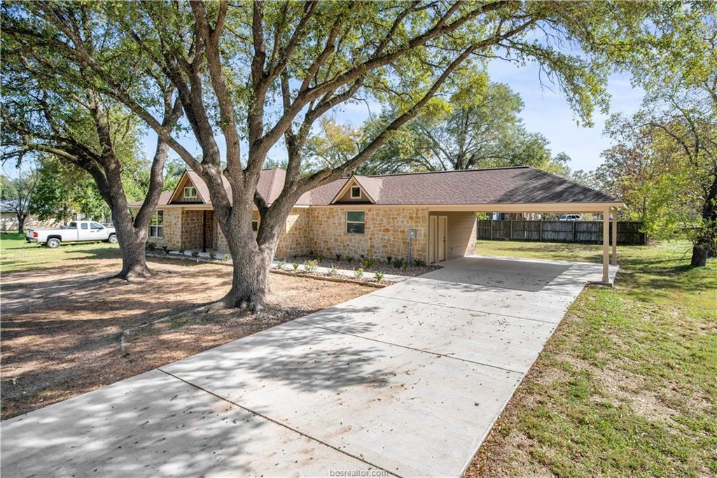 202 E Marietta St - Photo 2 of 19