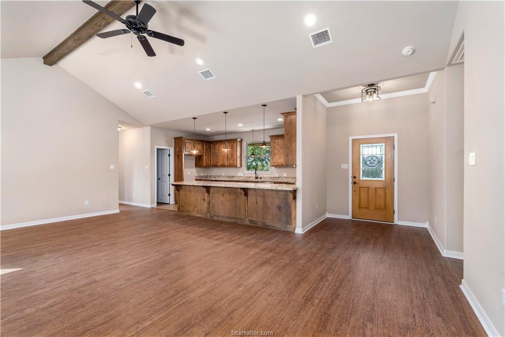 202 E Marietta St - Photo 3 of 19