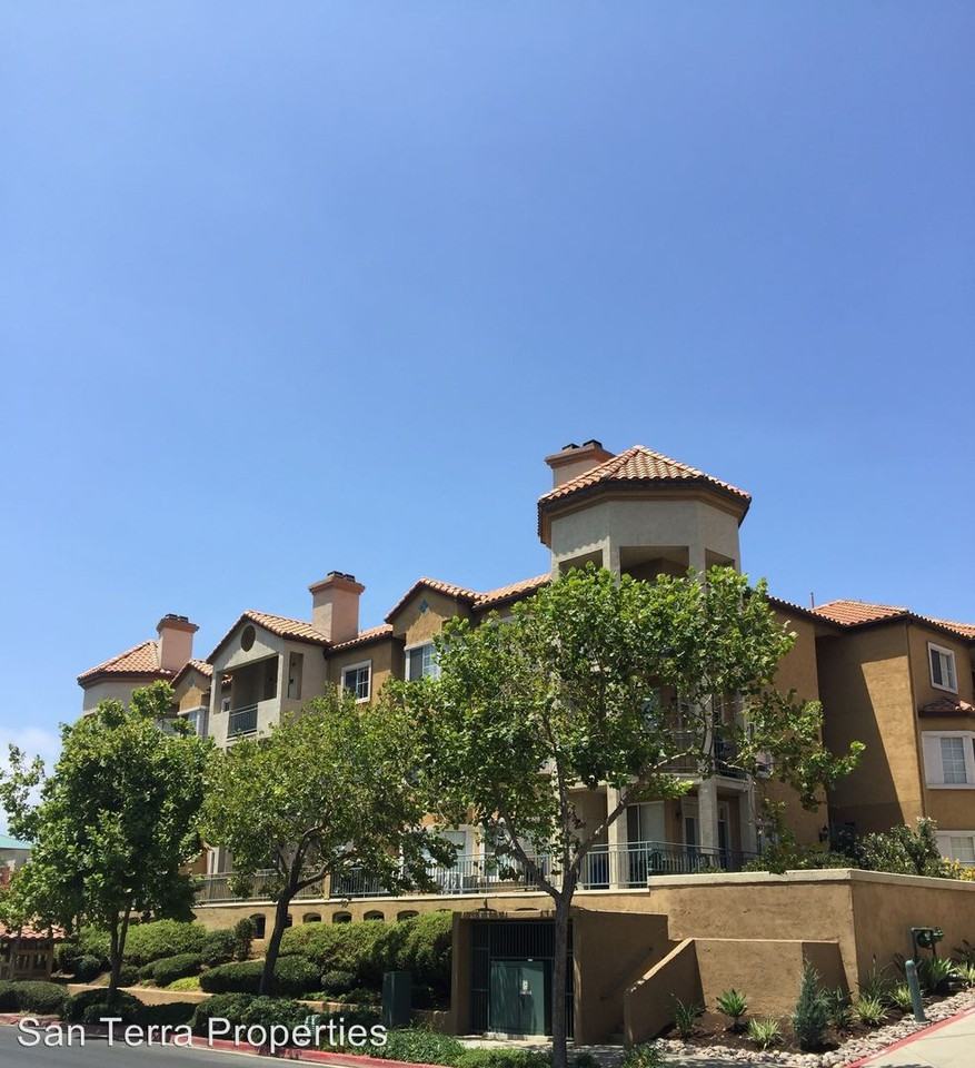 1950 Camino De La Reina #207