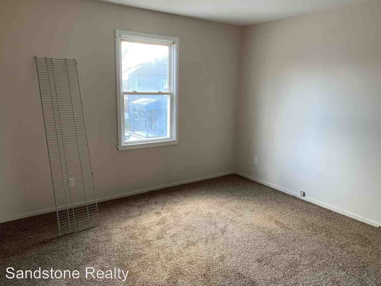 918-920 N. Central Dr - Photo 3 of 11