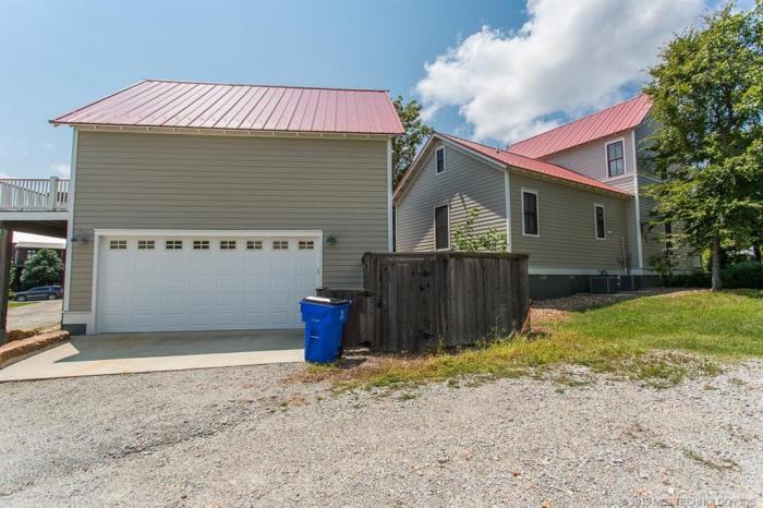 34 Boulevard Street - Photo 3 of 16