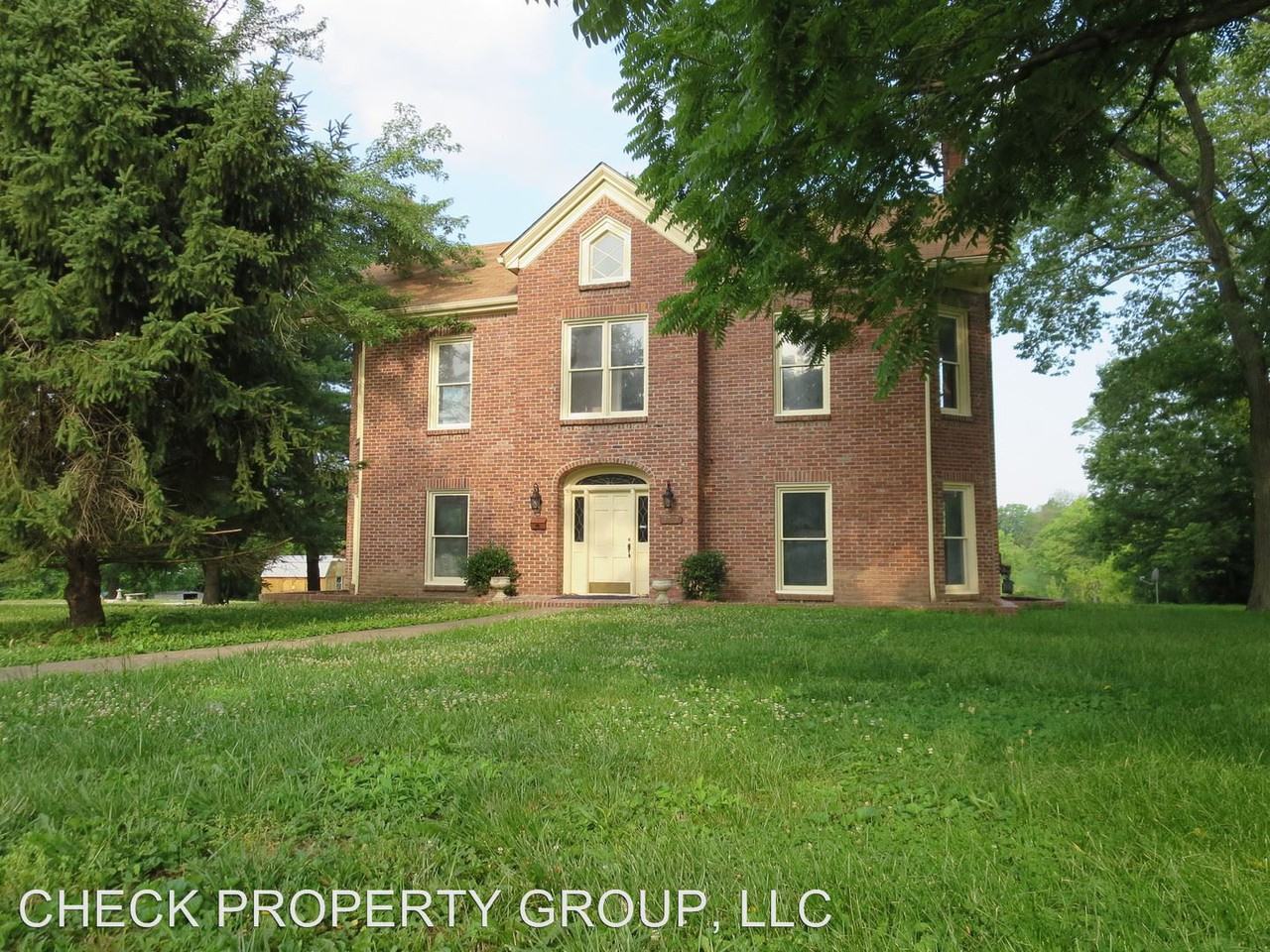 5943 South Main Street - Photo 2 of 24