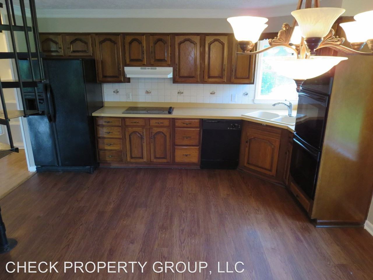 5943 South Main Street - Photo 3 of 24