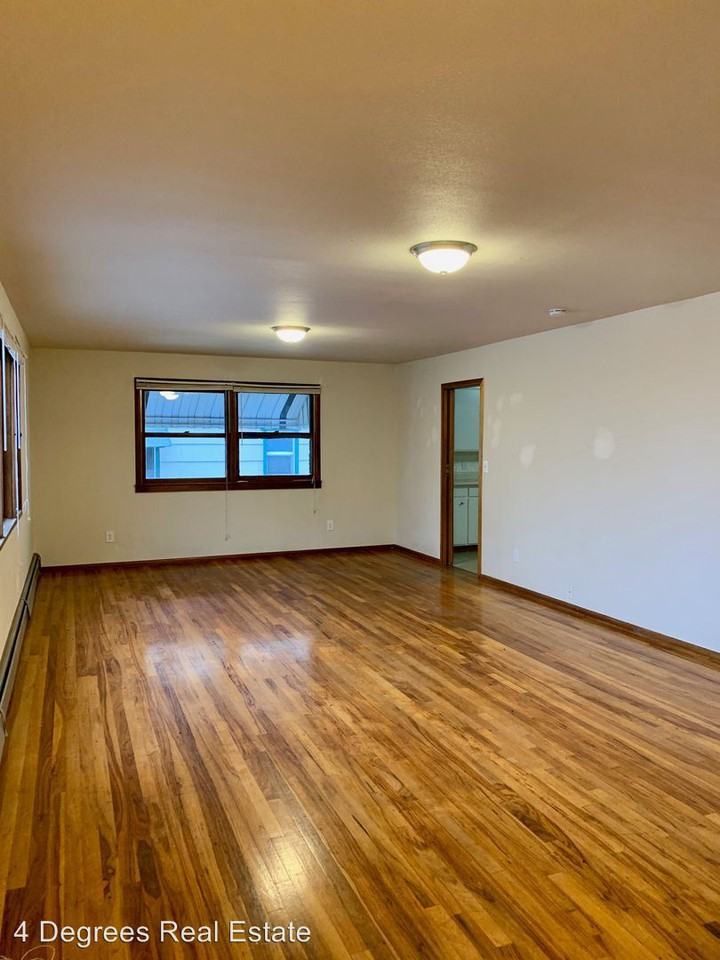 6405 N Normandie - Photo 3 of 22