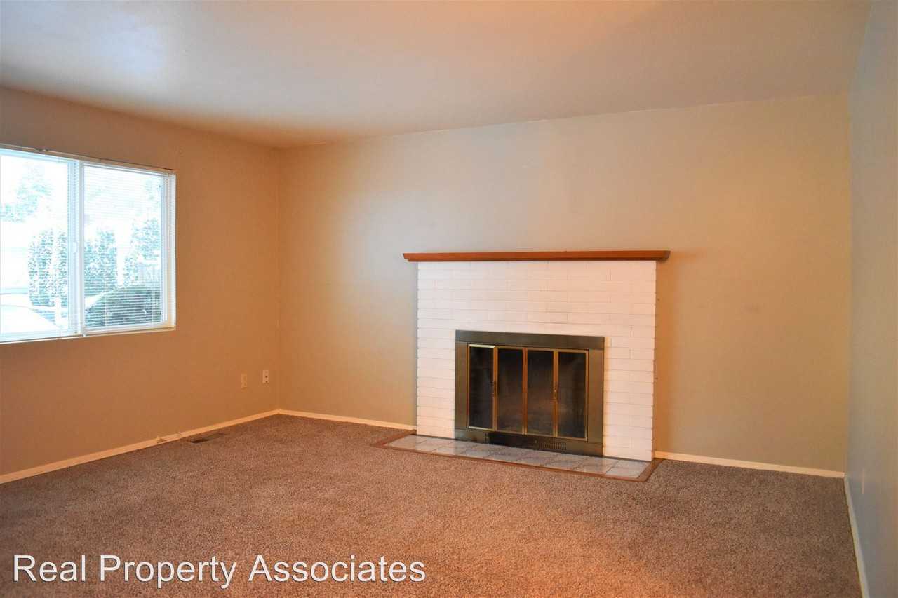 8750 Ne 140th Pl - Photo 3 of 14