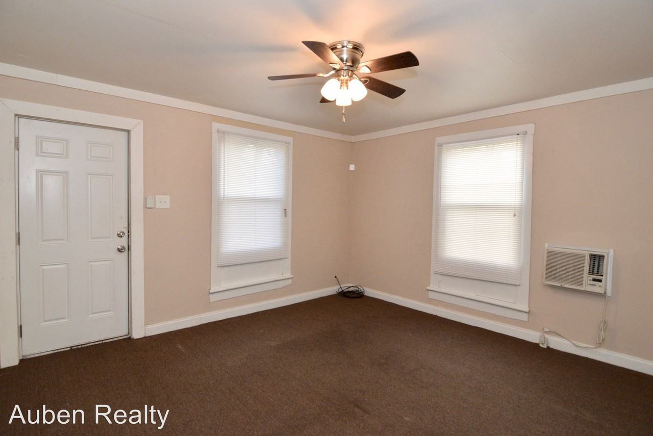 2005 Walker Street Ext. - Photo 2 of 18