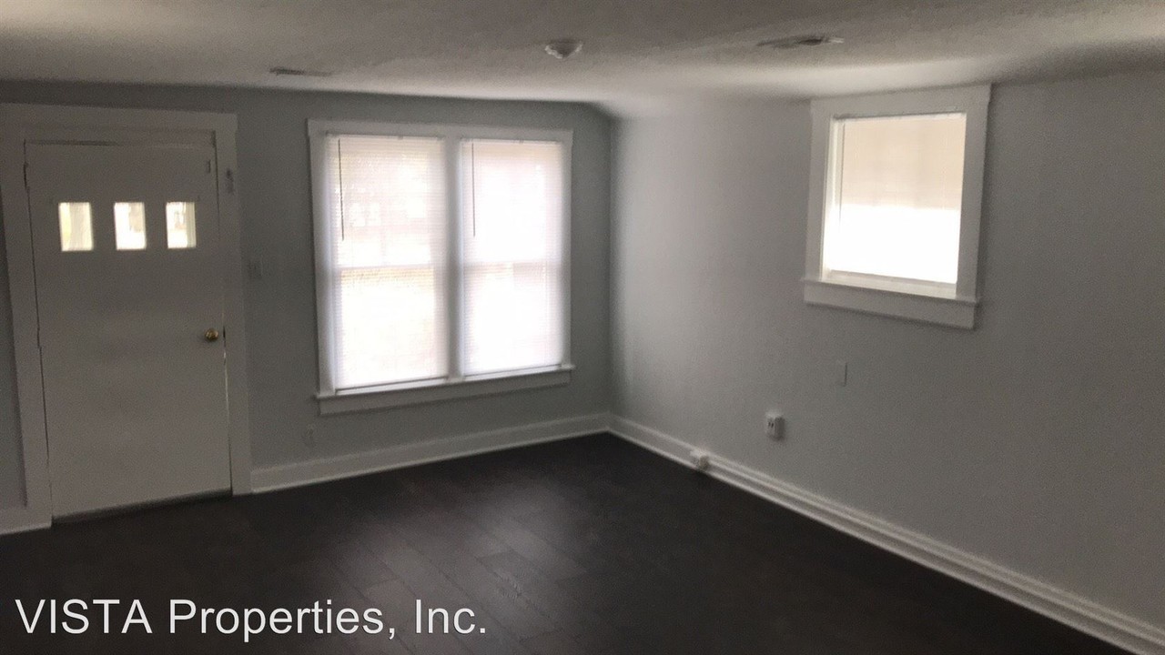 4216 Clark St - Photo 2 of 32