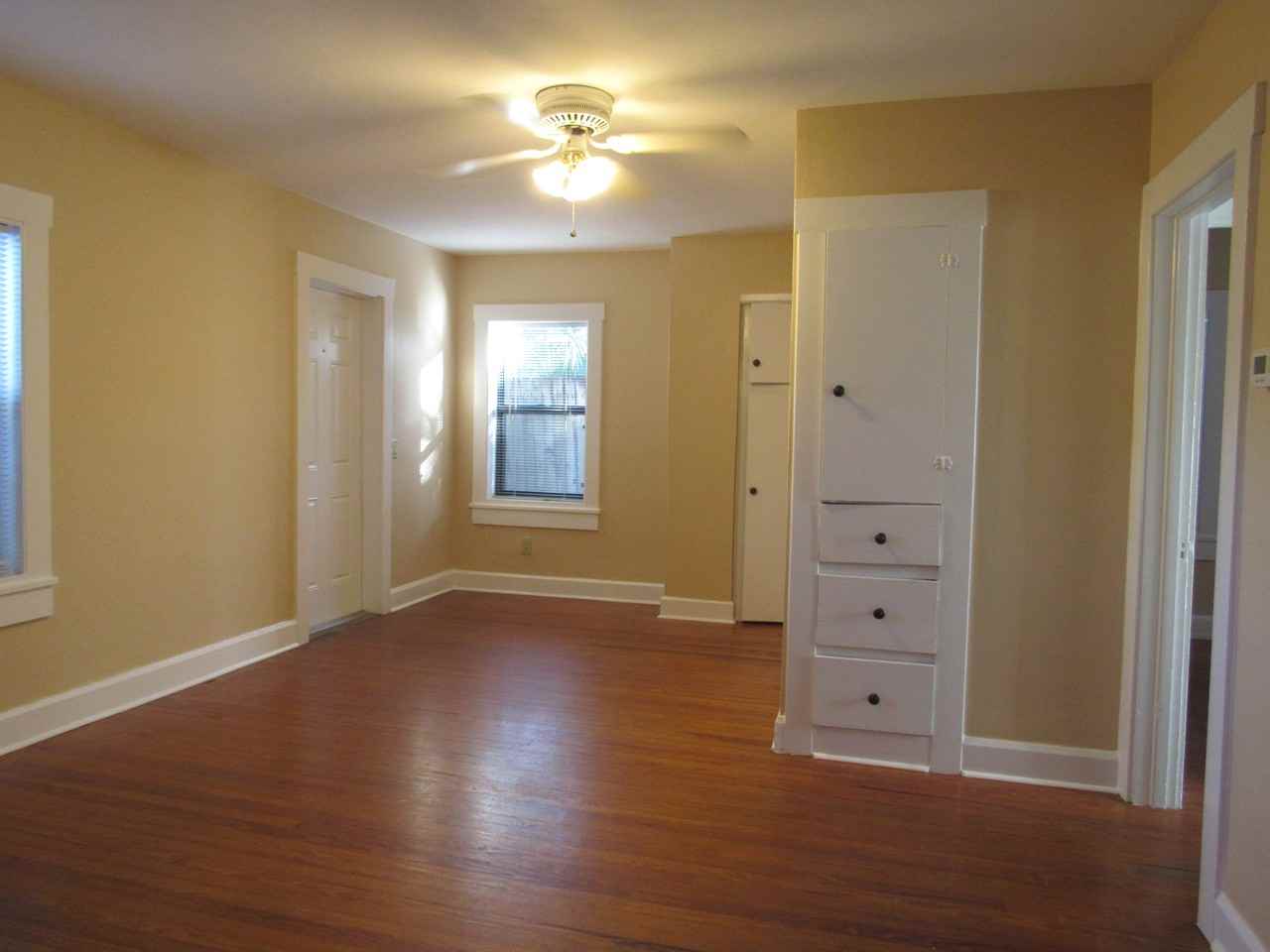 2036 12th St N #A - Photo 3 of 14