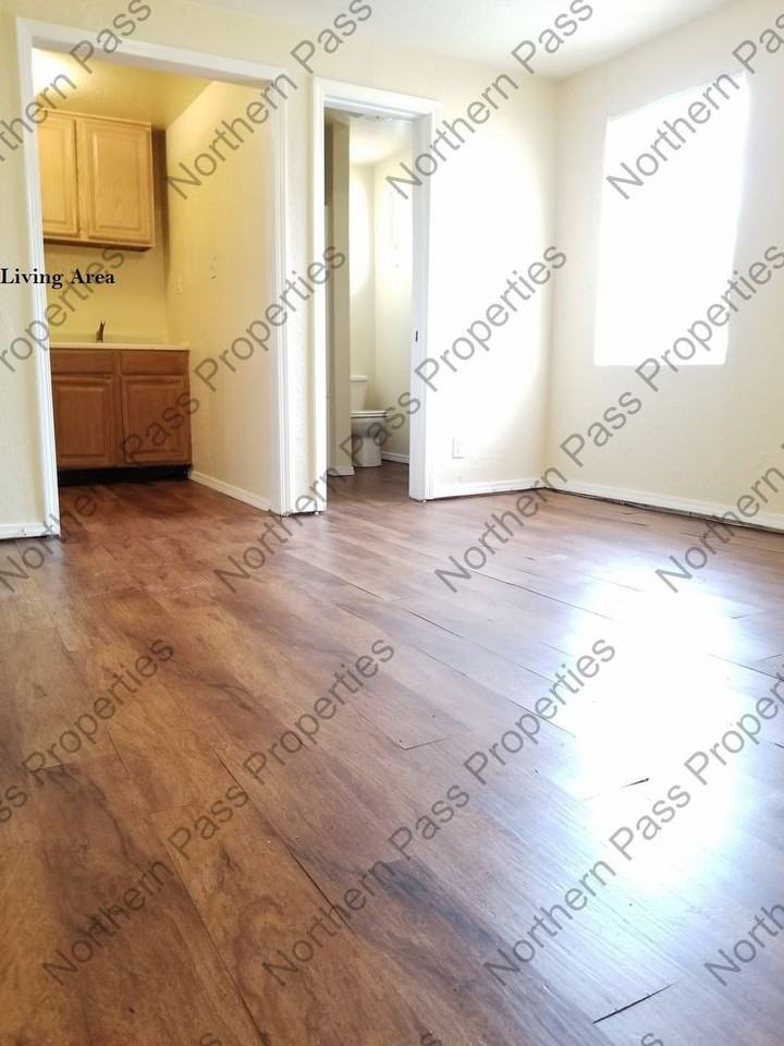 419 E Schuster -7 - Photo 2 of 10