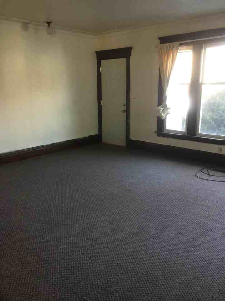 Lower unit of Duplex - Photo 5 of 15