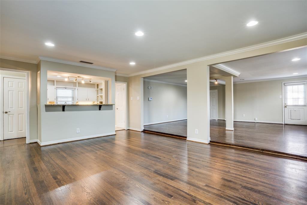 6371 Vanderbilt Avenue - Photo 2 of 12