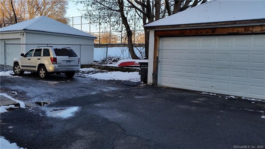 24 Monroe St - Photo 2 of 20