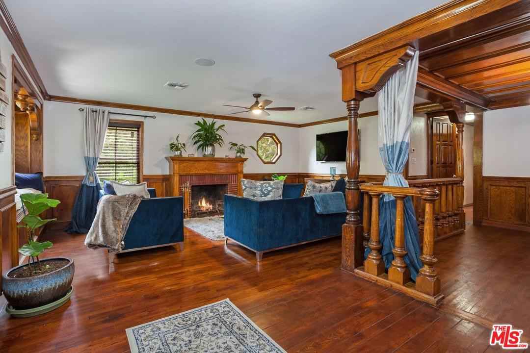 5155 Densmore Ave - Photo 3 of 20