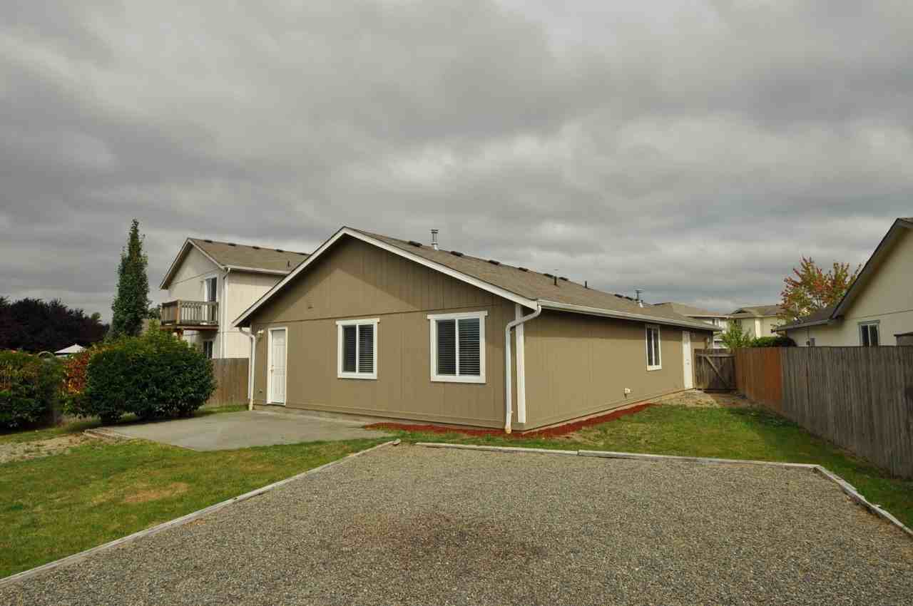 14902 43rd Dr NE - Photo 2 of 8