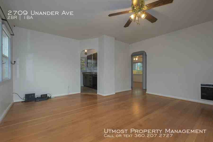 2709 Unander Ave - Photo 2 of 13