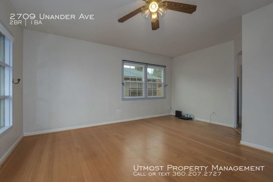 2709 Unander Ave - Photo 3 of 13
